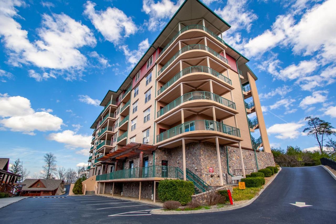 The Bear Paw Palace Mtn View And Community Pools Pigeon Forge Exterior photo