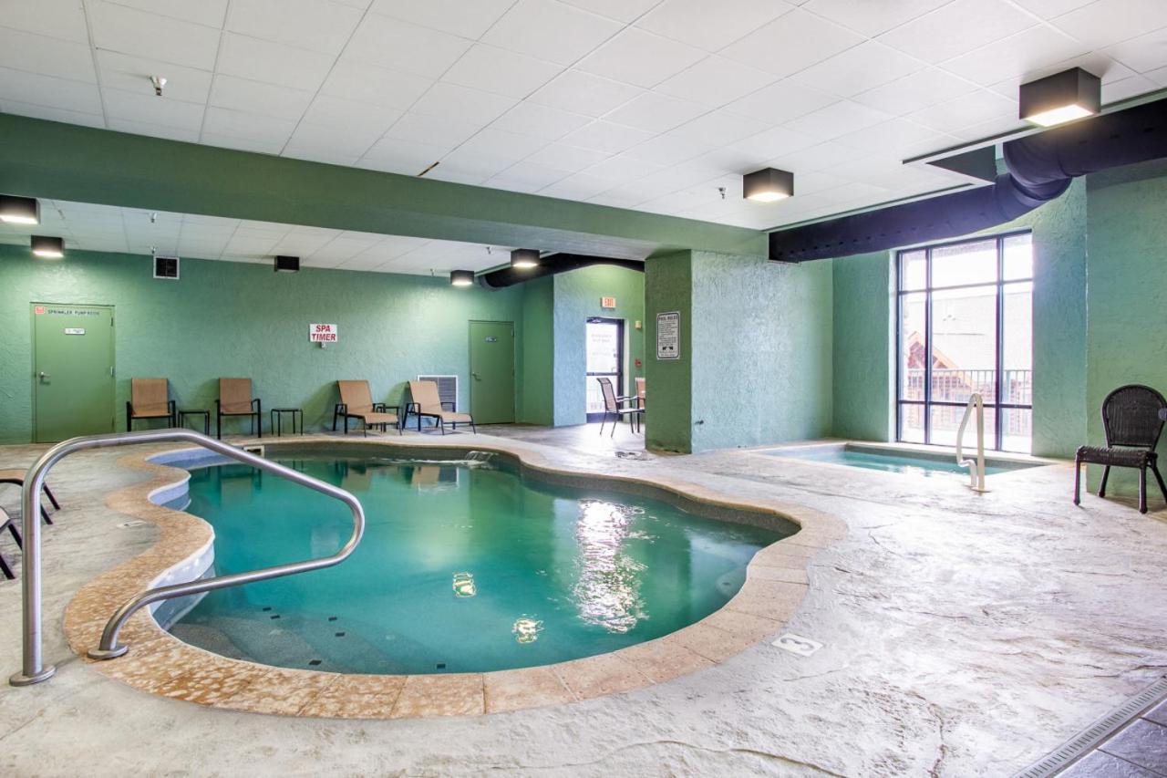 The Bear Paw Palace Mtn View And Community Pools Pigeon Forge Exterior photo