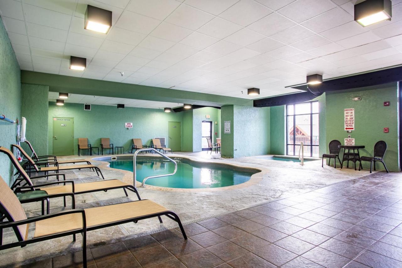The Bear Paw Palace Mtn View And Community Pools Pigeon Forge Exterior photo
