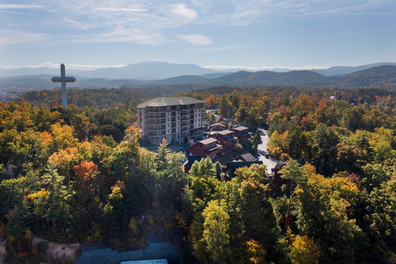 The Bear Paw Palace Mtn View And Community Pools Pigeon Forge Exterior photo