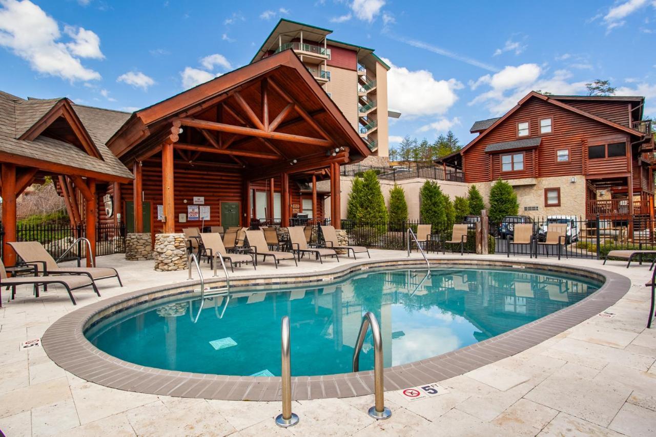 The Bear Paw Palace Mtn View And Community Pools Pigeon Forge Exterior photo